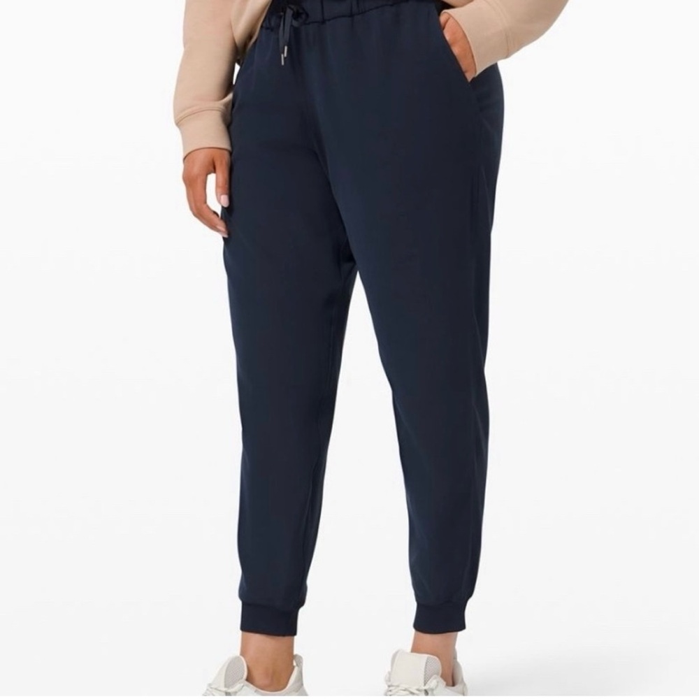 Lululemon On the Fly jogger Navy Blue